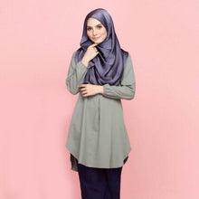 Load image into Gallery viewer, Munirah Pocket Long Blouse - HannahSG